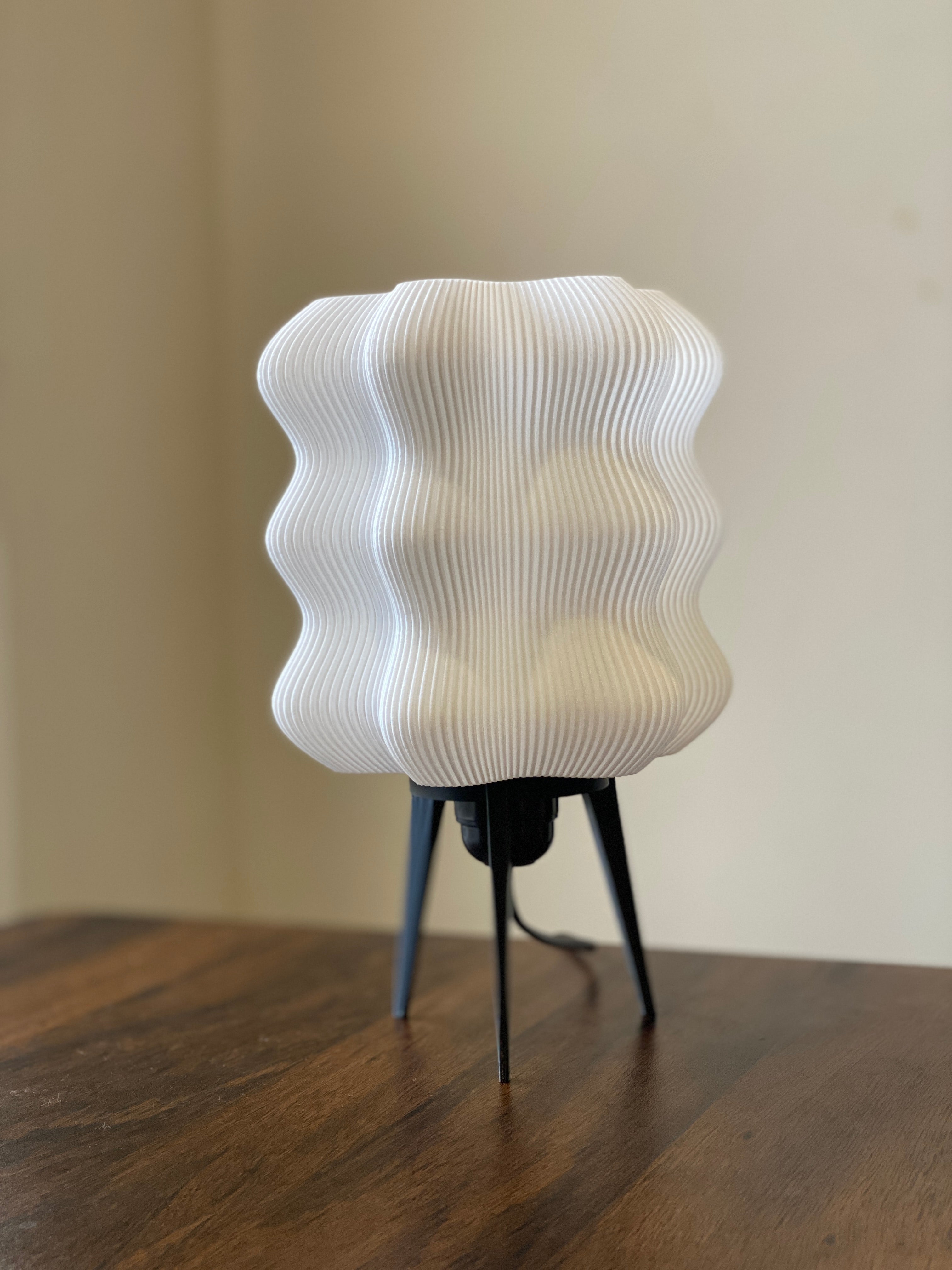 WAVY LAMP